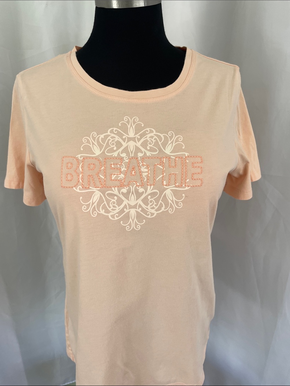 Nicole Miller Women's 'Breathe' Short-Sleeve Tee - Peach Size M PTP 19 L 25